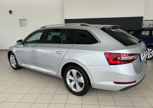 Skoda Superb cena 89900 przebieg: 112896, rok produkcji 2019 z Tykocin małe 667